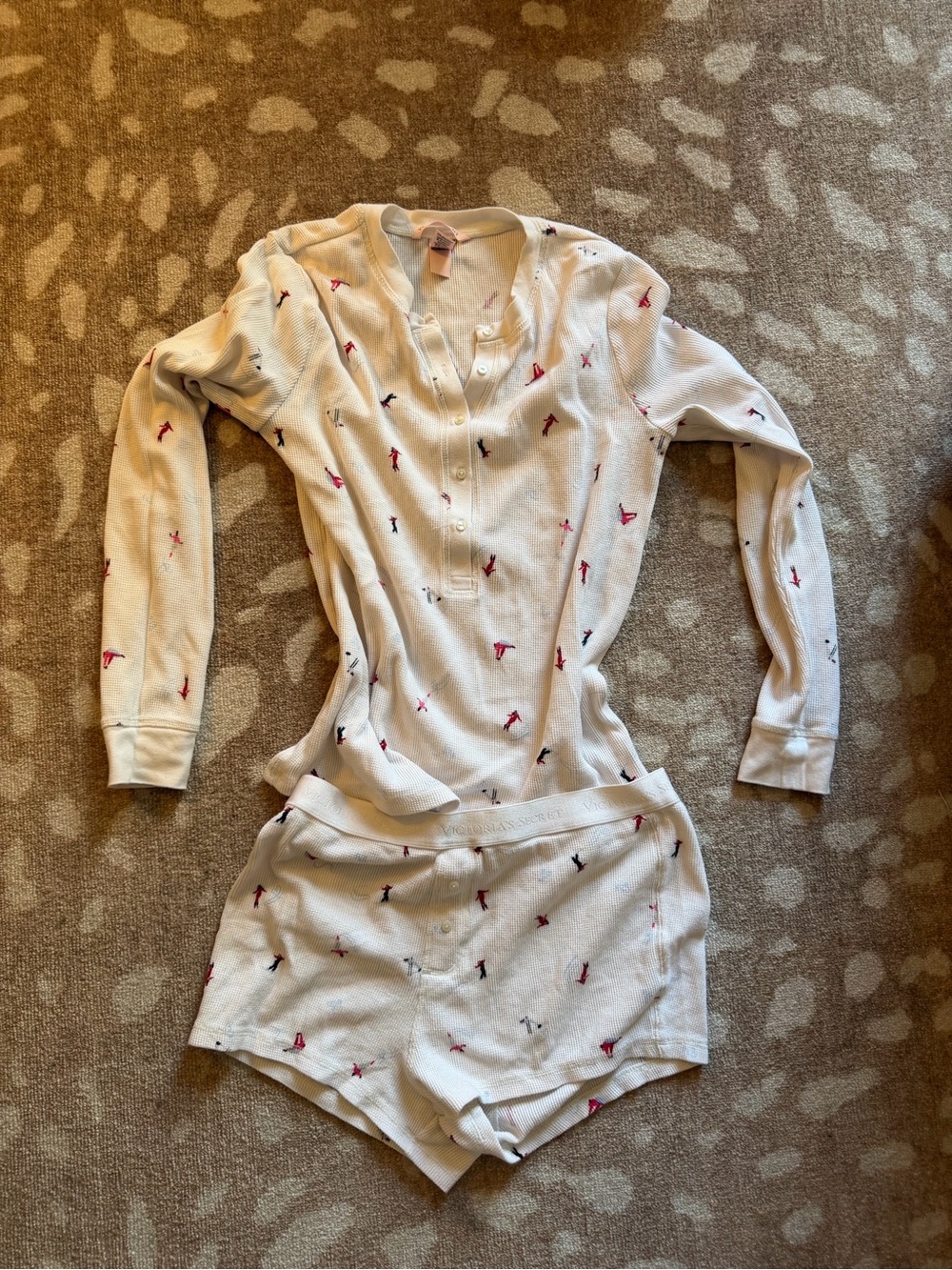 Victoria's Secret Cream Thermal Henley & Short Sleep Set Ski Red & Blue Accents